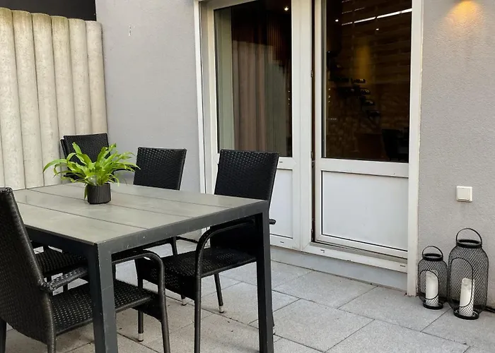 Ny Style Entire W/private Cozy Terrace